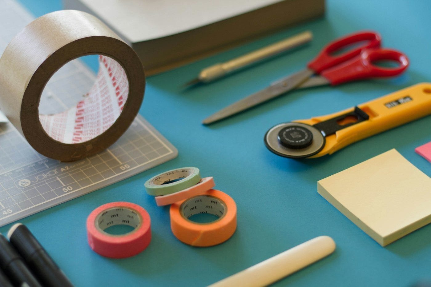 The parts before and after the drawing. Photo by Jo Szczepanska on Unsplash.