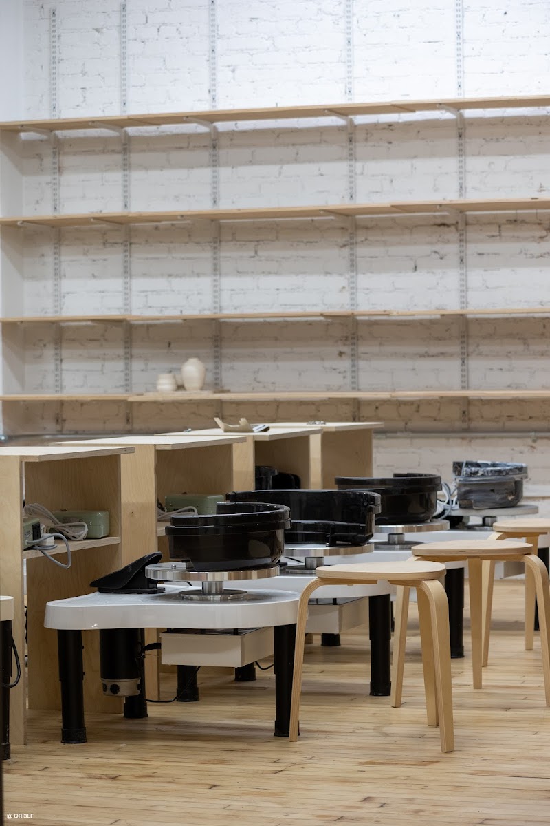 Dusty & Co pottery studio storefront in Manhattan